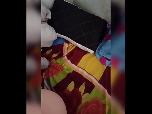 ❤️ My kamermaat bly alleen by die huis want haar man gaan met vakansie en ek vat die geleentheid om haar te naai en haar gat vol melk te maak ❤️ Fok video by ons ❌️